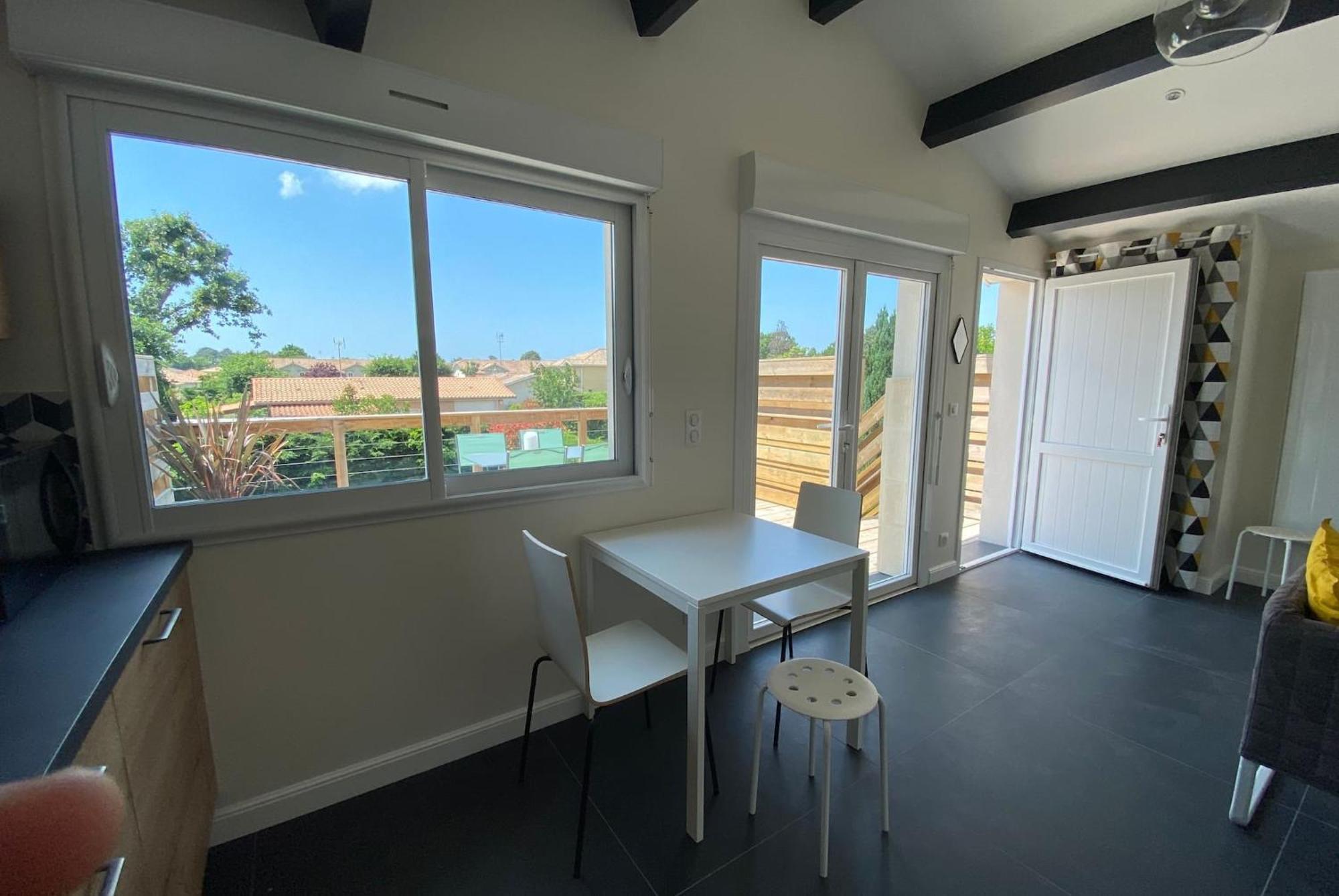 Appartement Des Pignons A Lege Bourg Exterior photo